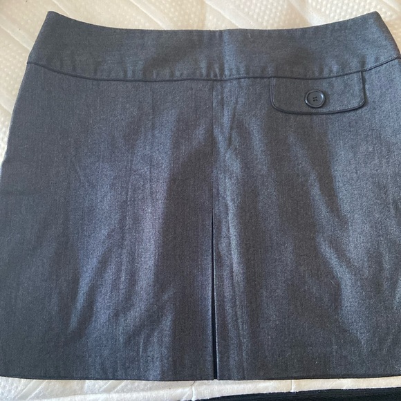 Grey Skirt - Picture 1 of 3